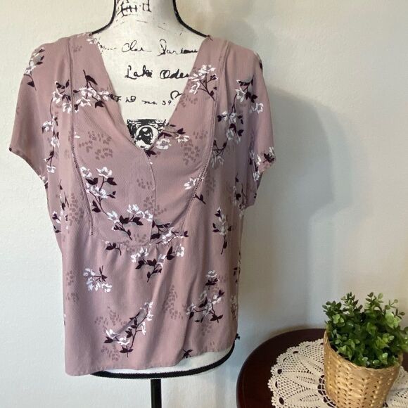 ❤️GF Collection Floral Blouse - Picture 2 of 6